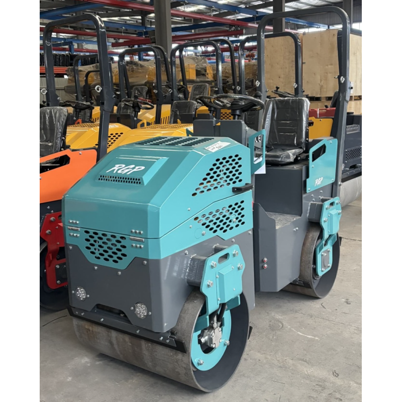 Rouleau compacteur R-1500