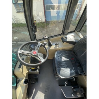 CHARGEUR TELESCOPIQUE CRM1600T