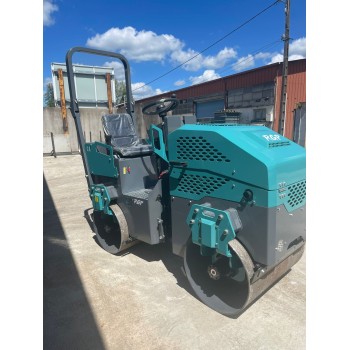 Rouleau compacteur R-1500